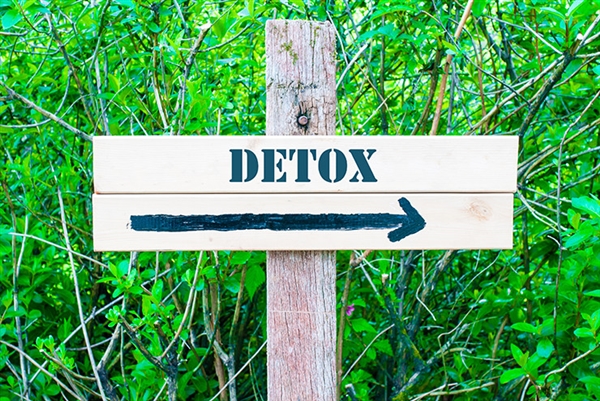 デトックスヨガ